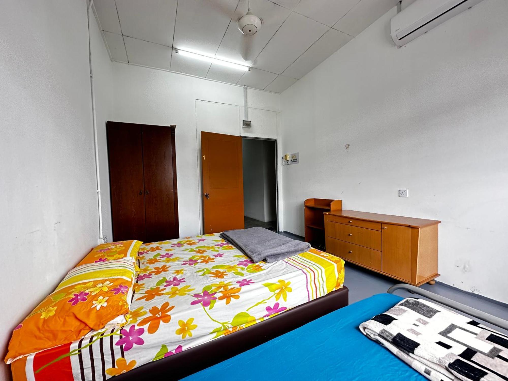 Jiaxin Dormitory - Puteri Wangsa 家馨旅舍 Ulu Tiram Exterior photo