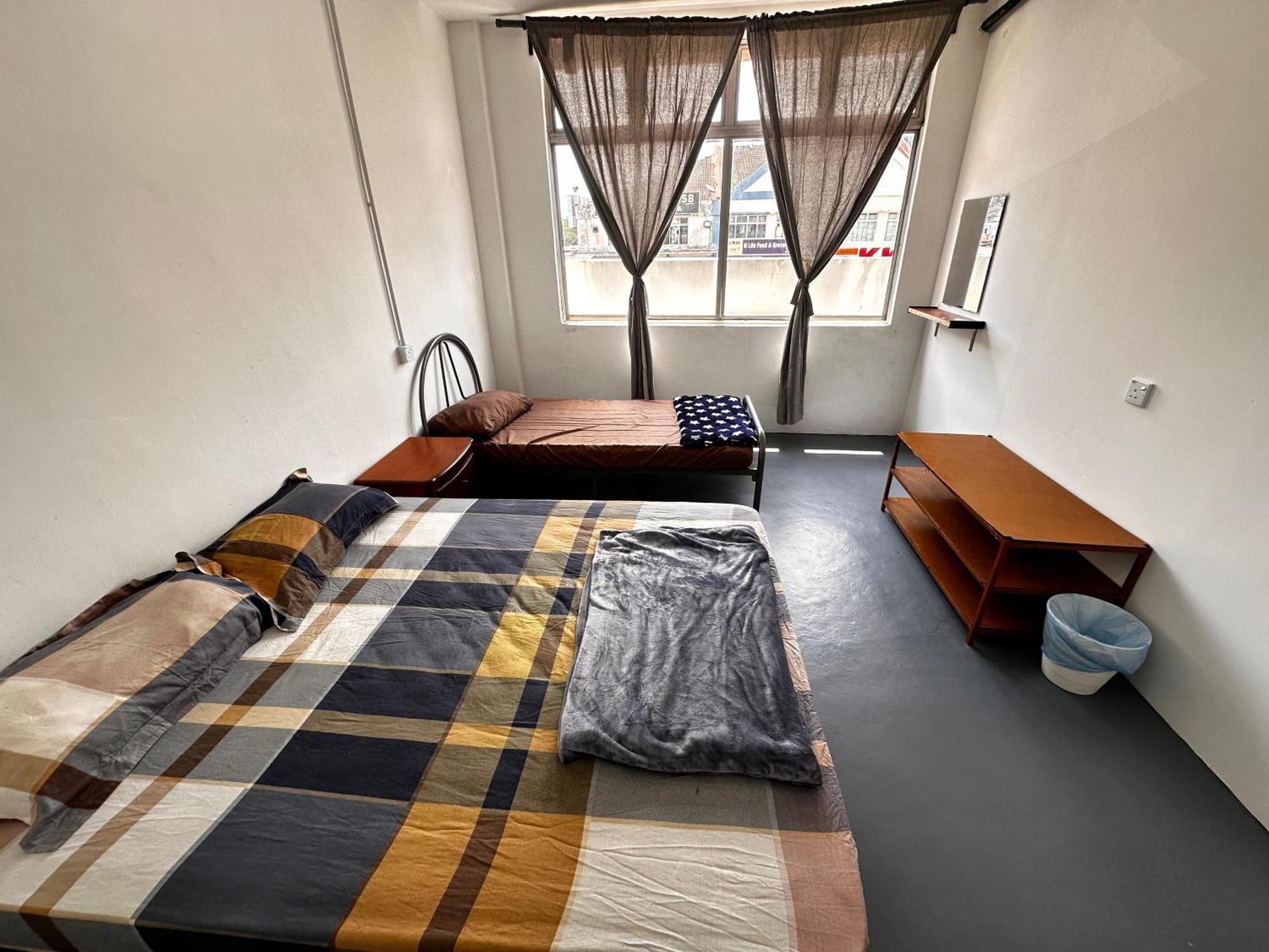 Jiaxin Dormitory - Puteri Wangsa 家馨旅舍 Ulu Tiram Exterior photo